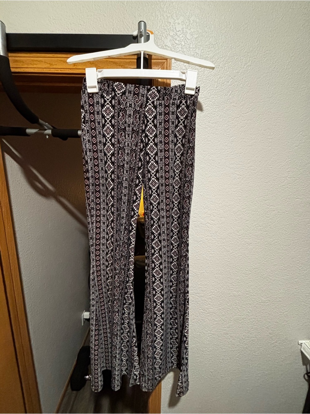 Shosho Black & White Geometric Wide-Leg Pants